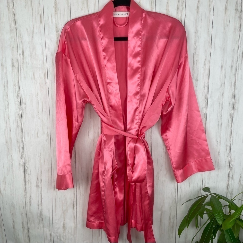 Vintage Victorias Secret peach pink silky robe